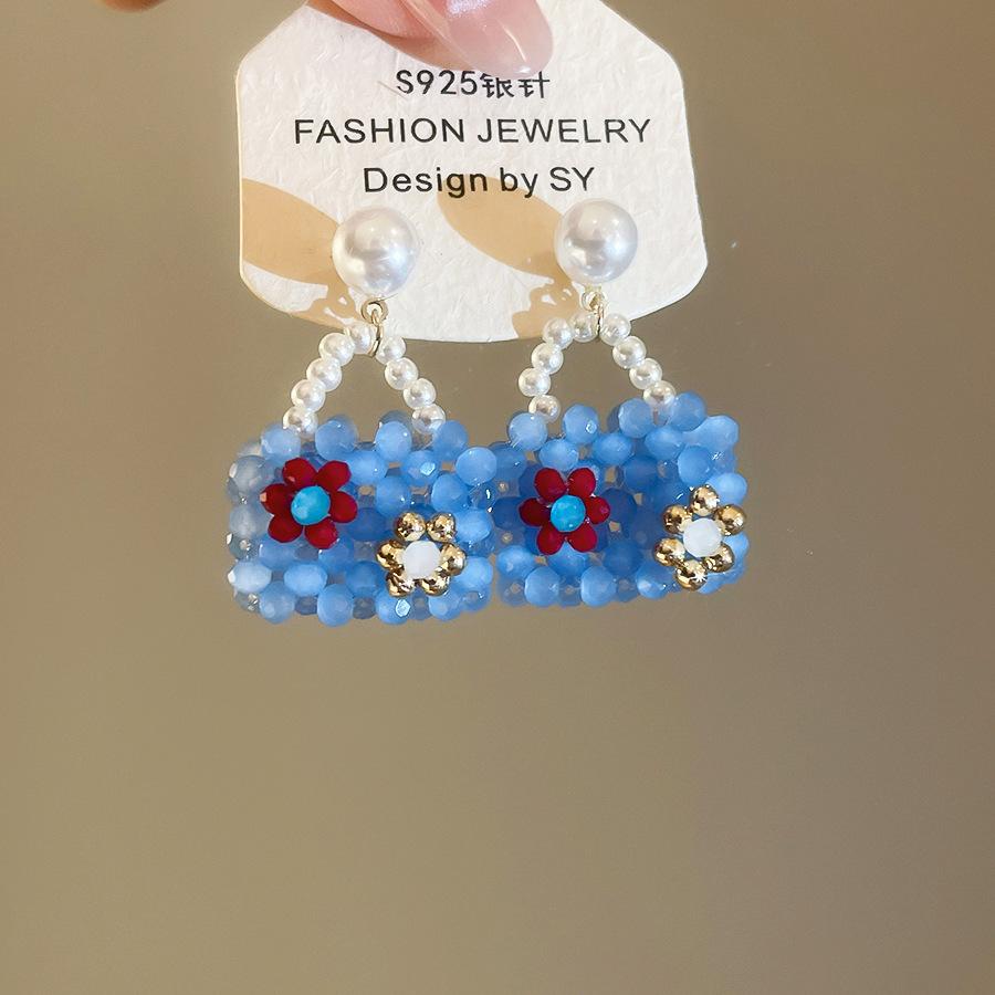 

Funny Candy Color Glass Beads Imitation Pearl Flower Bag Shaped Hanging Dangle Earrings for Women Real Gold Plated Copper синій