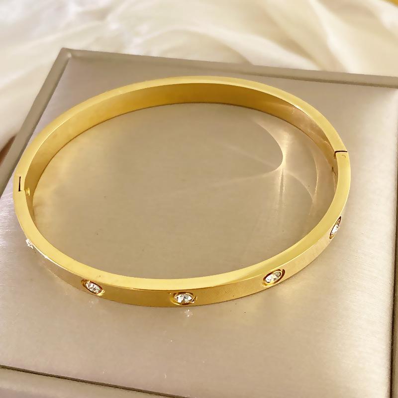 Women's Starry Sky Titanium Steel Bracelet: Fashionable, Simple, Diamond-Studded Nail Bangle, High-End Versatile Jewelry