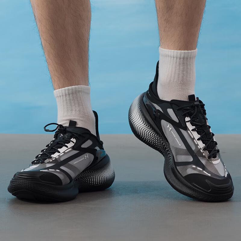 Under Armour Low-Top Sport & Casual Shoes