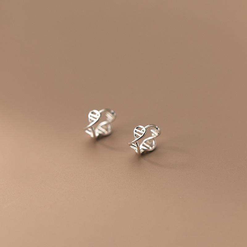 Hollow Dna Ear Buckle Female Mori Sweet Fashion Temperament Earrings Versatile Personality Ins Geometric Line Twist Earrings