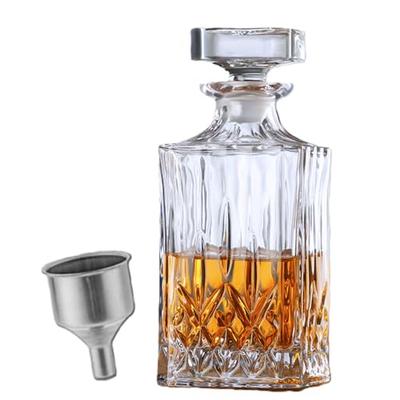Whiskey Decanter, Glass, Square Shape, Vintage Style, Suitable for Wine, Key Decanter Gift, High Light-Blocking, Narrow Neck, 850ml, Stainless Steel F