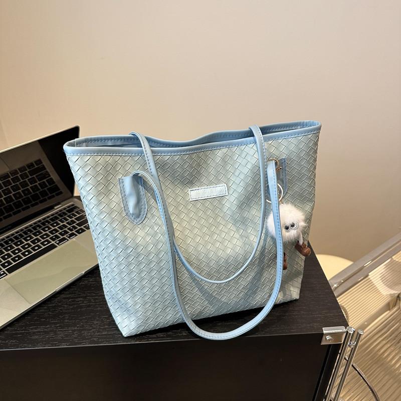 Fashionable Street Trendy Pu Leather Mid-sized Tote Bag For Women 2024