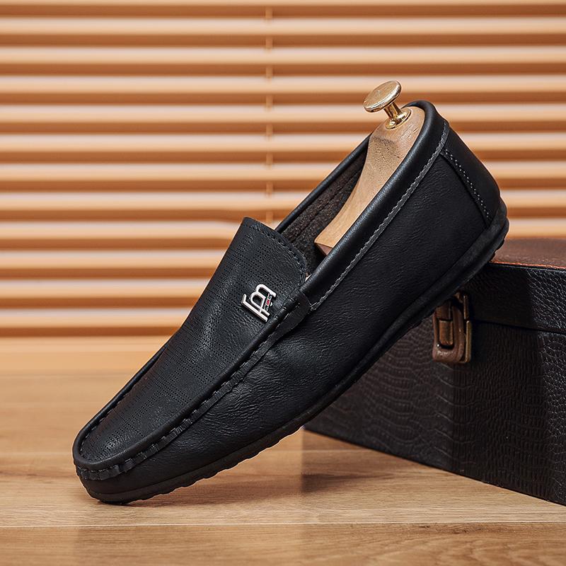 Ekte skinn Herre Fritidssko Luksusmerke Herre Loafers Mokkasiner Pustende Slip on italienske kjøresko Chaussure Homme
