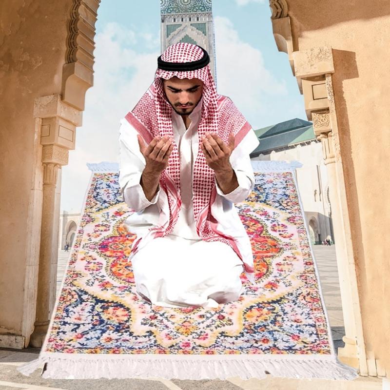 Mosque Prayer Mat Islamic Prayer Mats For Men Women and Children in Elegant Color Optional 1PC