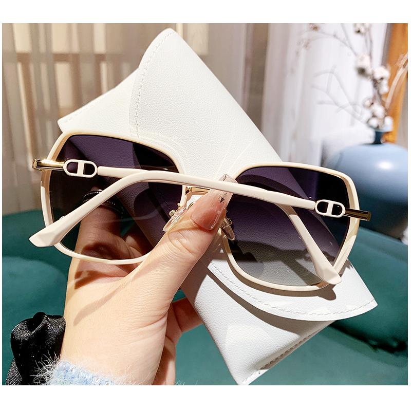 New Fashion Sunglasses Women UV400 Gradient Lens Sun Glasses Oversized Retro Square Luxury Brand Oculus