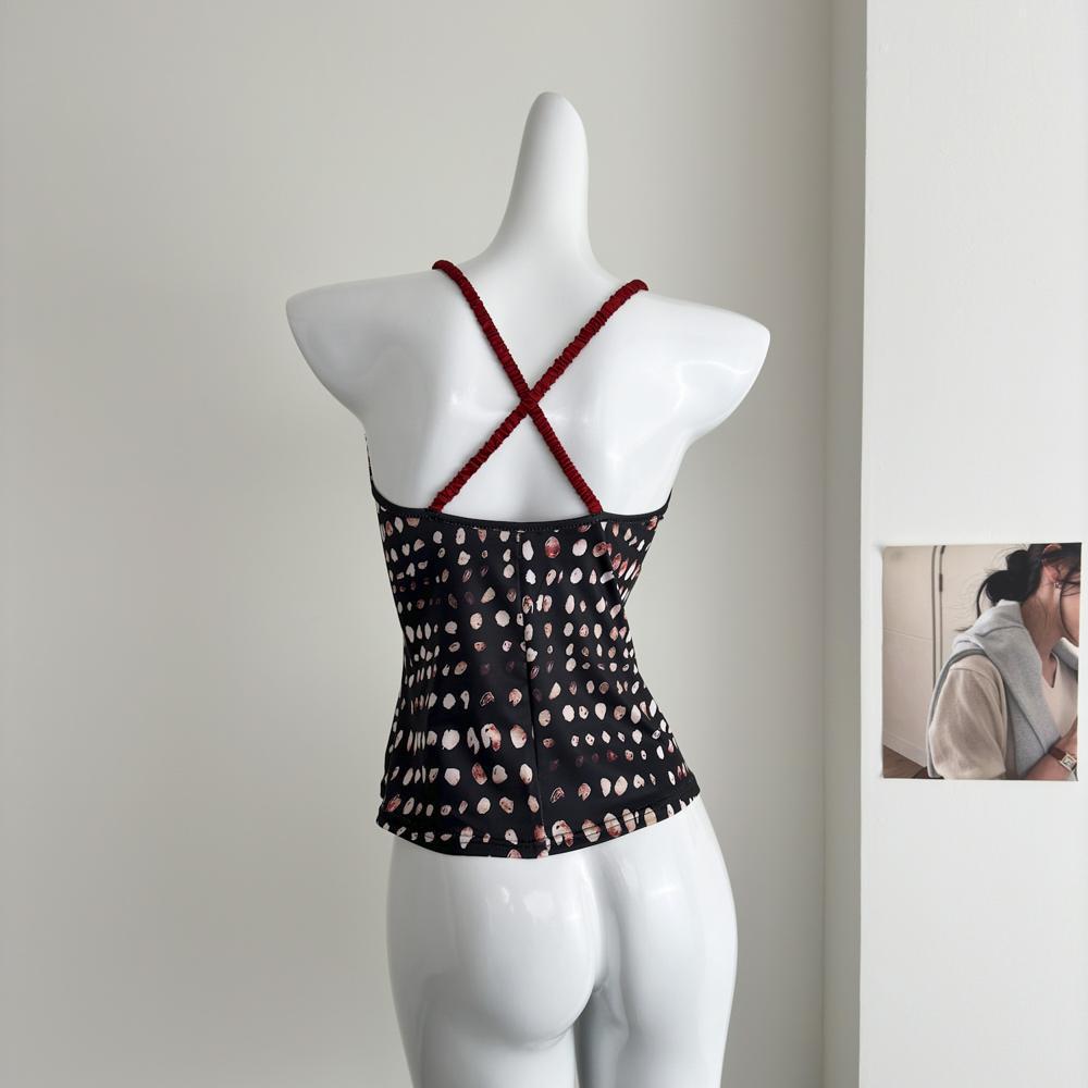 

Французский Ретро Красный Топ-Ками в Горошек с Перекрещивающимися Бретелями и Вырезами S (Suitable for under 45 kg)