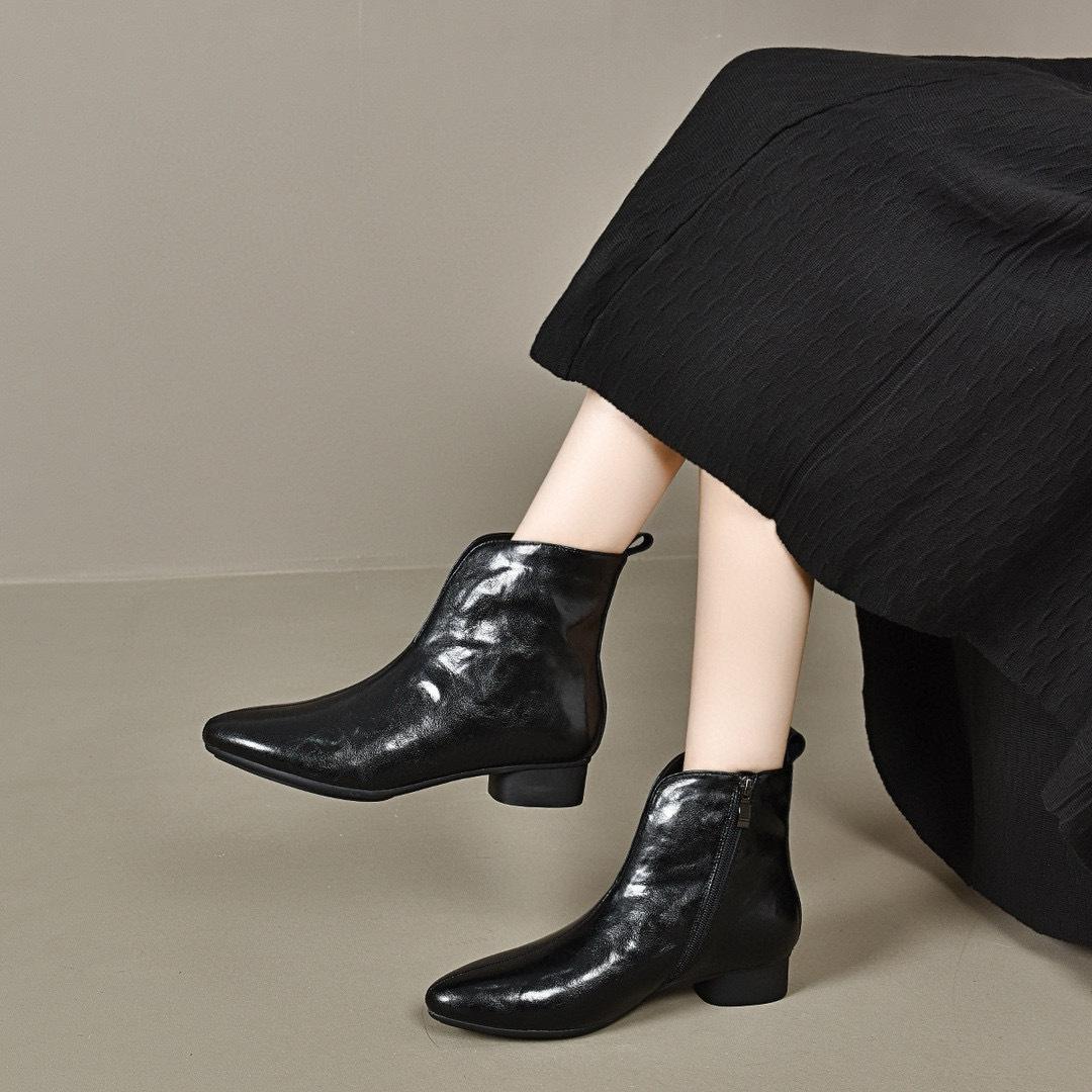 

Остроносые короткие ботинки женские 2025 осень и зима новые европейский и американский стиль боковая молния ботинки-рыцари удобный низкий каблук модные ботинки женские 34