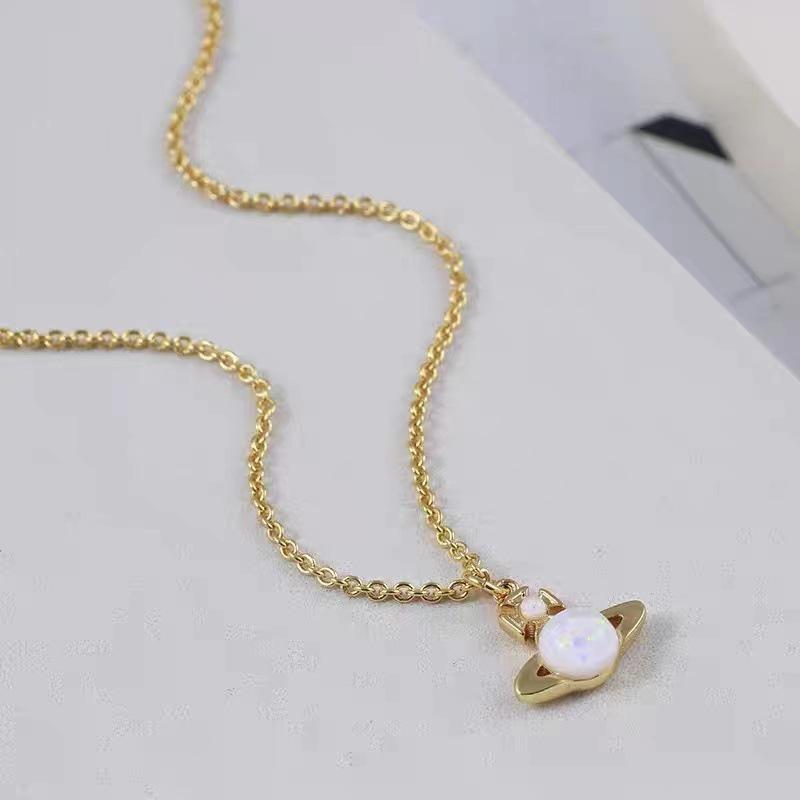 2023 New Arrival Copper Saturn Pearl Necklace For Women Classic And Versatile Planetary Chain