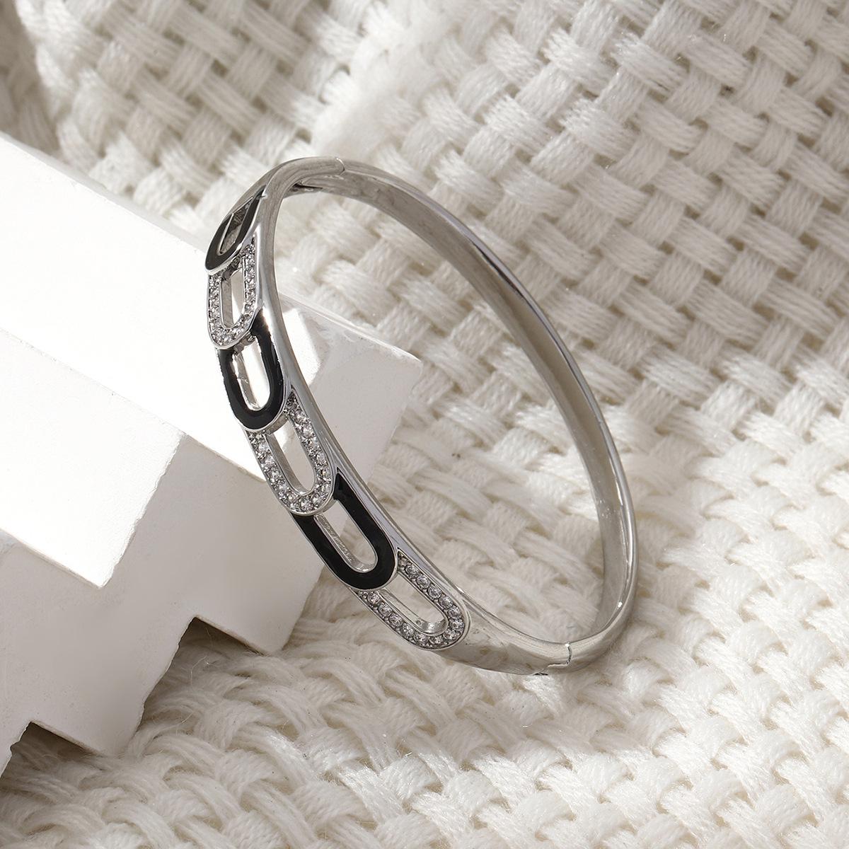 Европейско-американский стиль Полый Микро-инкрустированный Кубическим цирконием Эмалевый Женский Браслет-скрепка