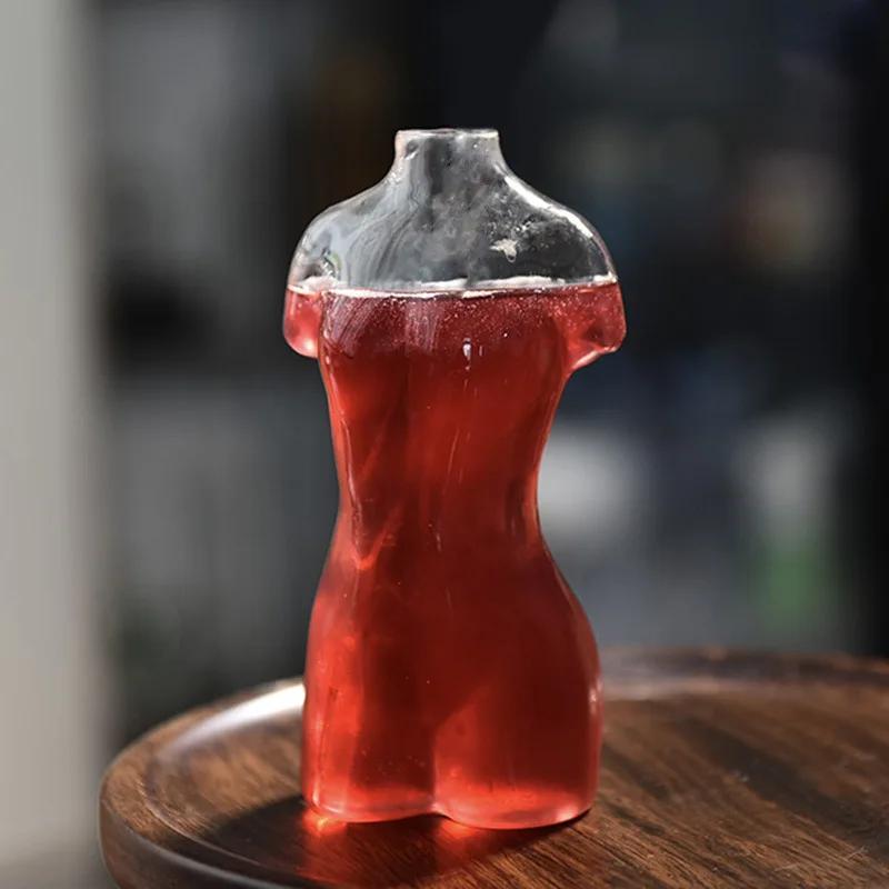 Kreatives schönes Frau Bierglas Frauenkörperkunst Glas Blasenbecher Cocktailglas Bar Persönlichkeit Weinglas