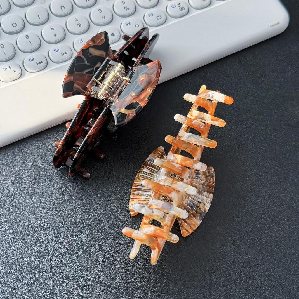 Elegant Korean Large Acetate Hair Claw Clip Versatile For Chic Updos And Hairstyles