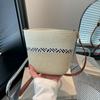 Tote Tasche für Mädchen, Einzel-Schultertasche, Eleganter und schlichter Stil für den Strandurlaub mit großem Fassungsvermögen.