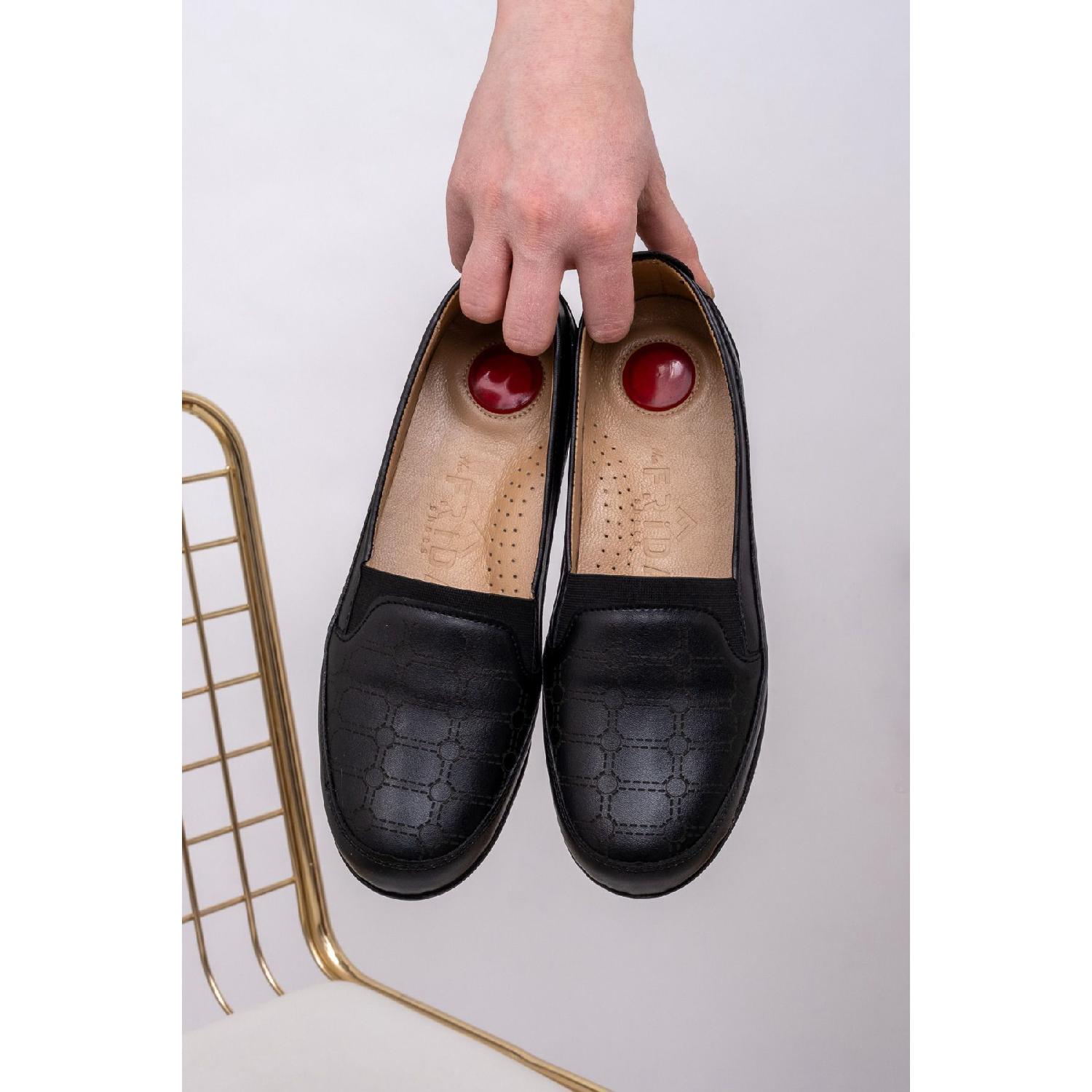 

Black Orthopedic Leather Base Flat Daily Mother Shoes 36 чорний