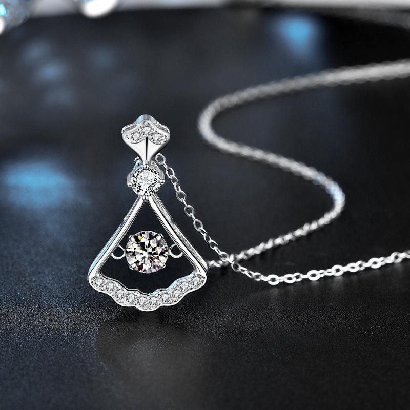 925 Sterling Silver Fan-Shaped Pendant Necklace for Women Korean Style Unique Design Moissanite Dangle Romantic Valentine's Day