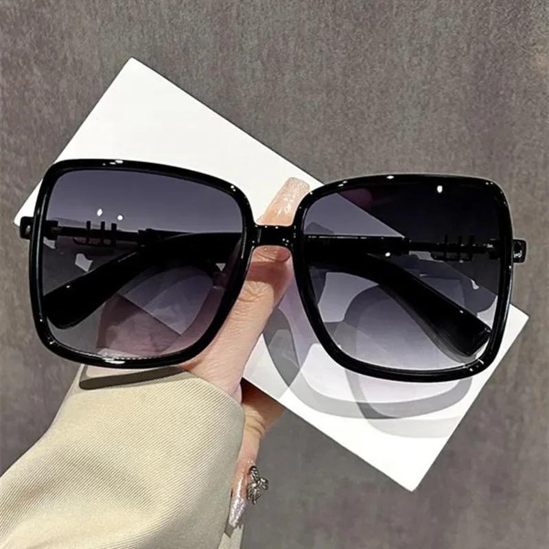 Vintage Oversized Sunglasses Fashion Men Women Square Shades Eyewear Trendy Ins Popular Gradient  Design UV400 Sun Glasses
