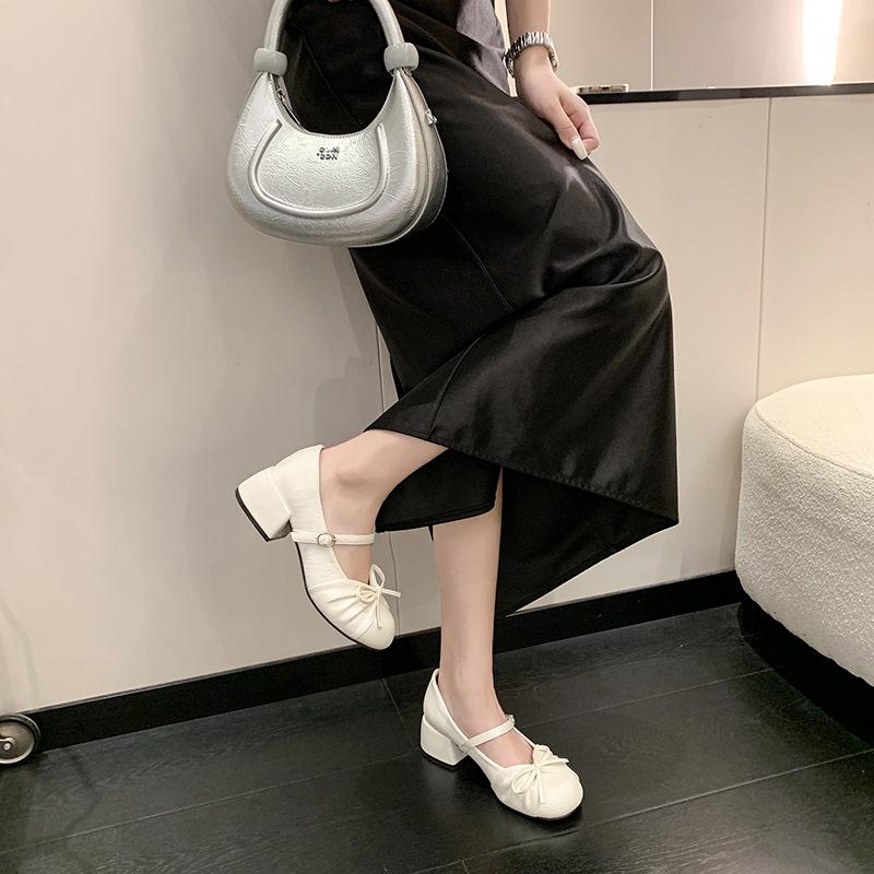 French gentle wind Mary Jane shoes spring and autumn new bow buckle belt with skirt light mouth single shoes