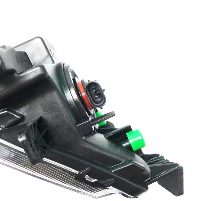 Compatible with 2015-16 Volkswagen New Sagitar Front Fog & Anti-Fog Light Assembly