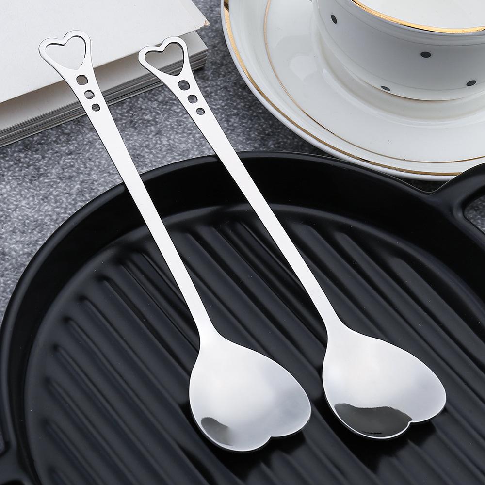 Nerezová lžička ve tvaru srdce – Roztomilá dezertní a kávová lžička na svatby a Vánoce