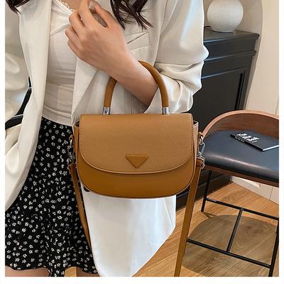 Nische High-End Postbotentasche Frühling und Sommer Retro Box Bag Einzelschulter Schräg getragen Kleine quadratische Tasche Einfarbige Tasche