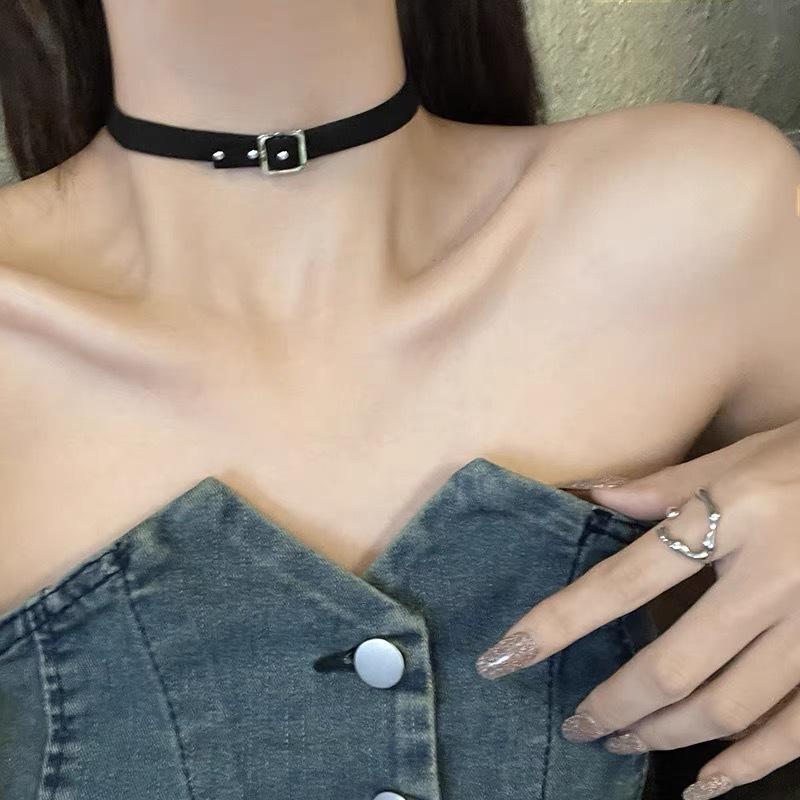 Niche Design Sense Black Belt Buckle Choker Daily Neck Accessories Short Collar Minimalist Neck Ring Women
