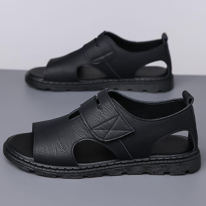 סנדלים לגברים קיץ חדש נגד החלקה נעלי נהיגה לחוף ג'וקר נושמות נעליים קרירות רכות.