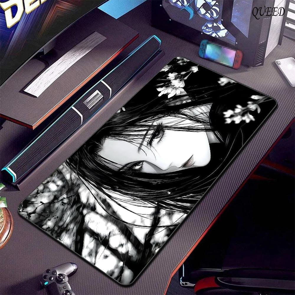 Black White Anime Girl Mouse Pad Large Gaming NonSlip Cool Mousepad Keyboard Pad Laptop Computer DeskMat Lock Edge Mouse Carpet