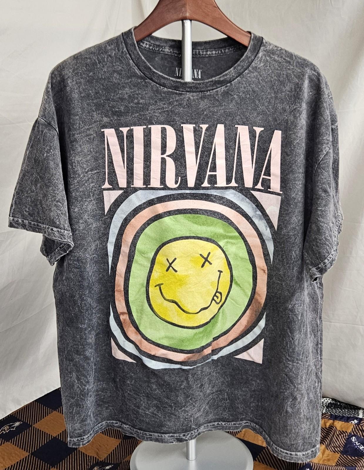 Nirvana Gray Acid Wash Band Smiley Punk Short Sleeve Grunge Size XL Unisex T-Shirt S