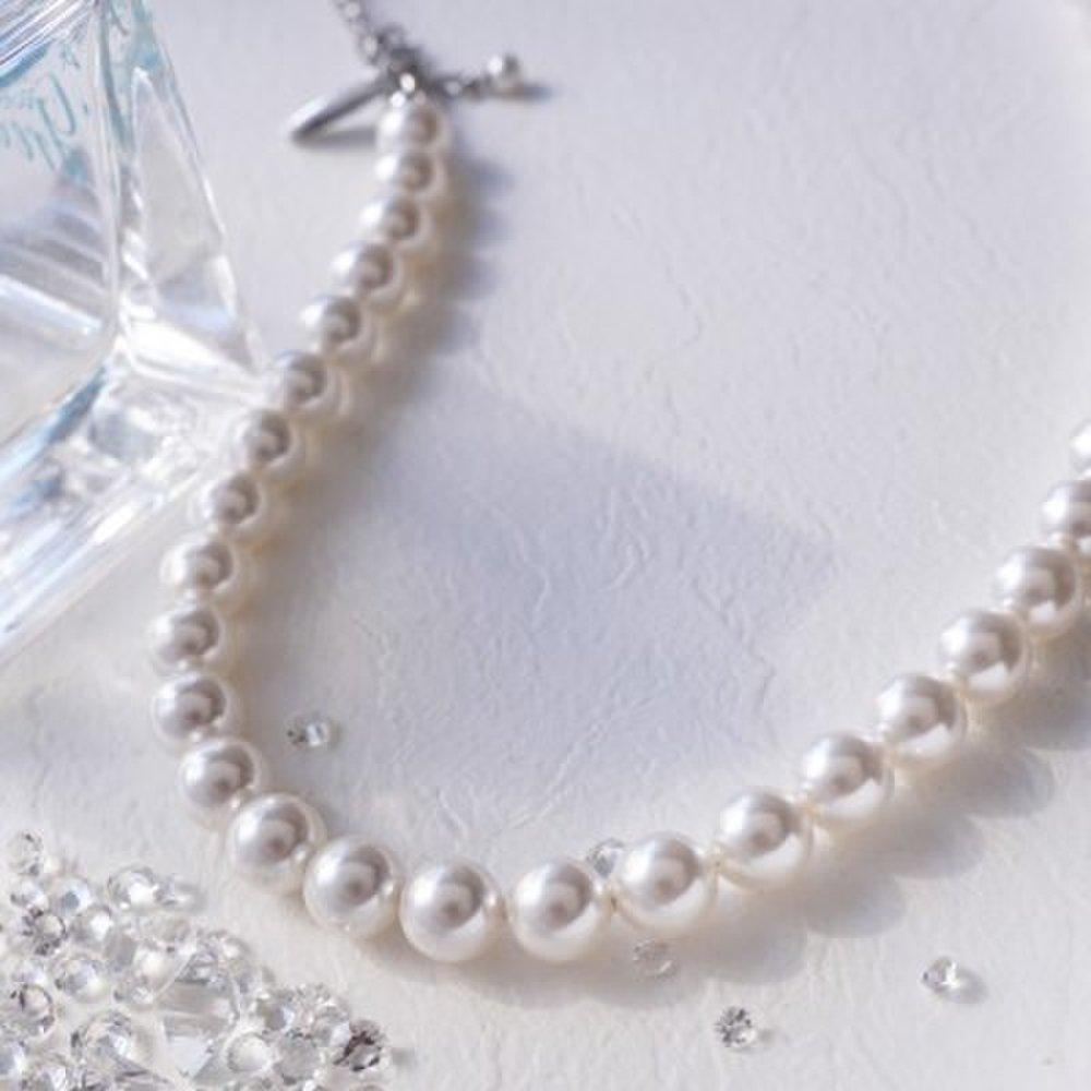 Women's Pearl Surgical Necklace Elegant Year-End Look Necklace
