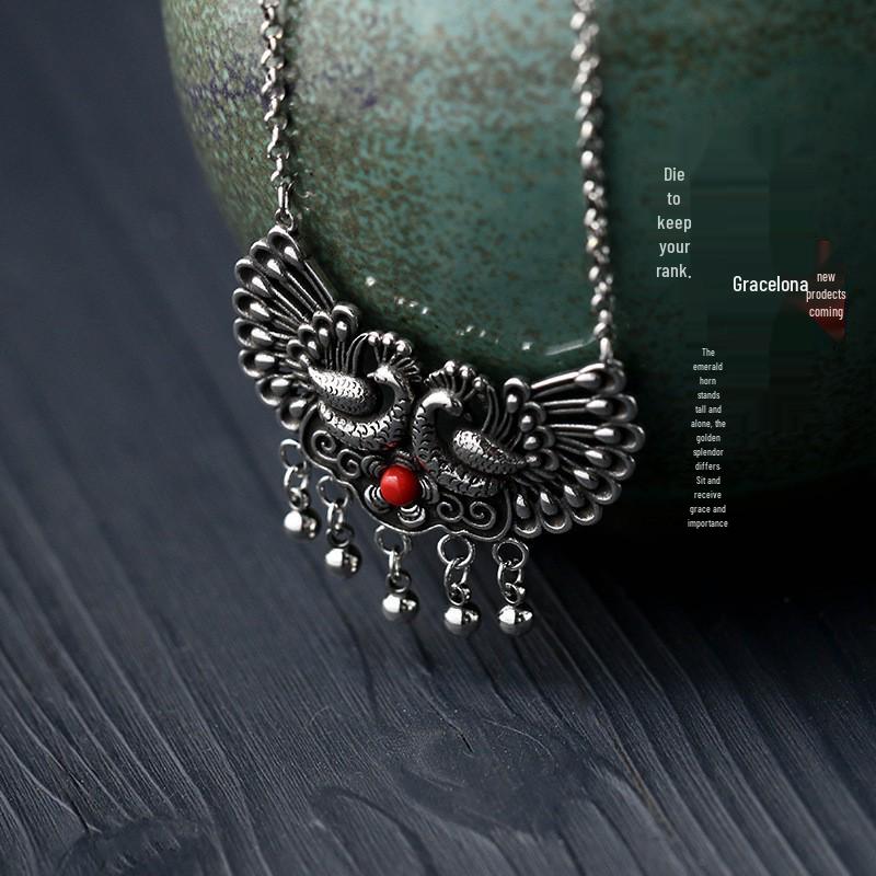 

Aieryuan Ретро Серебряное Ожерелье с Имитацией Красного Агата и Кисточками-Птичками Electroplated Thai Silver Craft