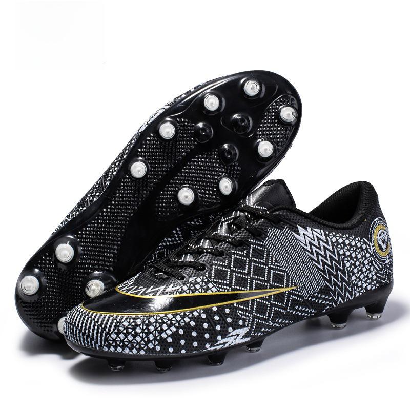 Zhenzu Unisex TPU Long Spike Low-Top Football Training Shoes, Mandarin Duck Black and White.