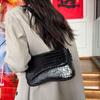 Underarm Bag Women's New Spring Fashion Crocodile Pattern Commuter Shoulder Bag Versatile Messenger Bag