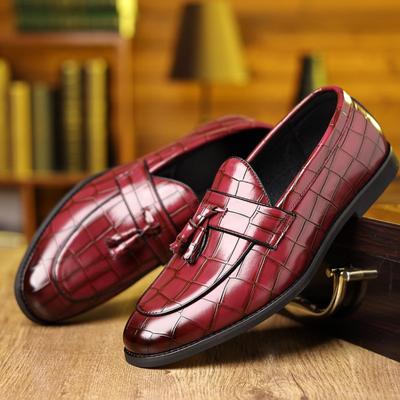 Neue Herren Spitzschuhe Quasten Krokodilmuster Lackleder Schuhe Gentleman Designer Loafer Mokassins Hochzeitsschuhe