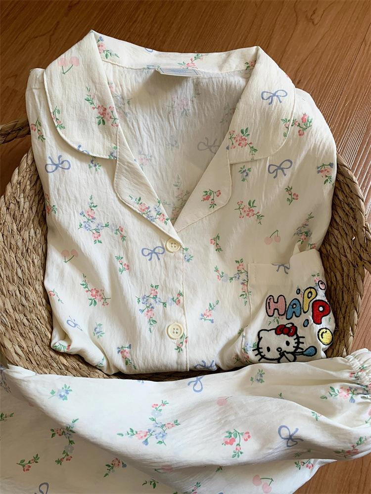 

Internet celebrities new floral Hello Kitty pajamas women s summer short-sleeved shorts cardigan two-piece set can be worn outside loungewear S