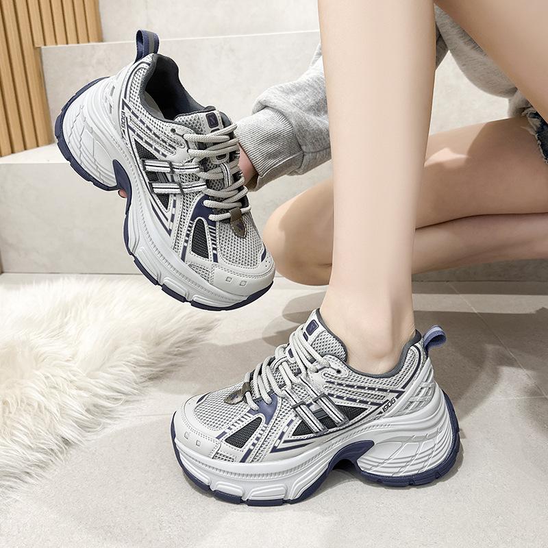 Inner heightening platform retro dad shoes women's 2025 spring new sports shoes casual shoes German training shoes Forrest Gump shoes women