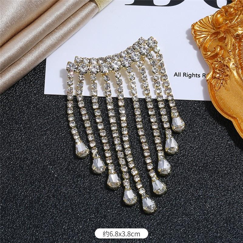 Europäische und koreanische Luxus-Persönlichkeit Flash Diamant Fransen Brosche Temperament vielseitig Perlen Corsage Reihe Diamant Anstecknadel Anzug Strickjacke Accessoires