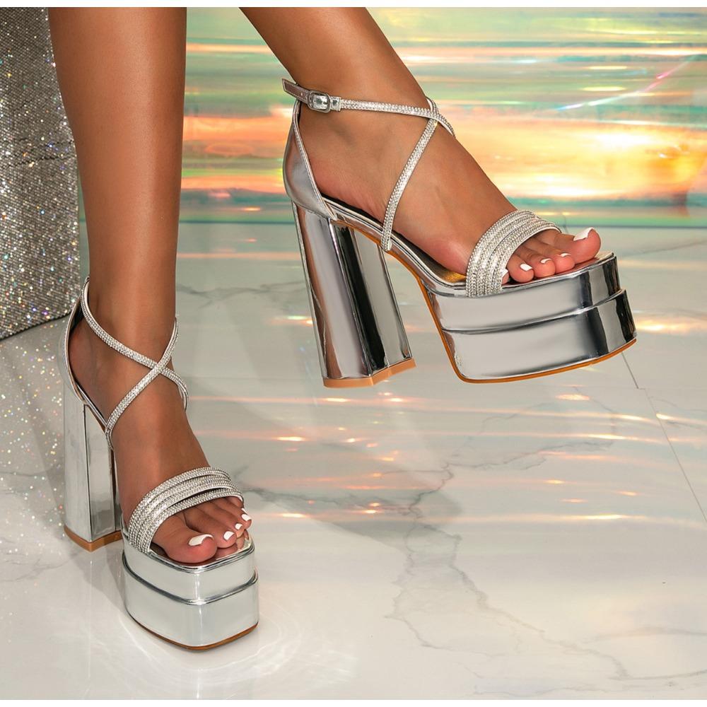 Silberne Ultra-High Heels Keilabsatz-Sandalen mit doppelter Plateau-Sohle für Damen Mode Lackleder Dicke Absätze Gladiator-Sandalen Sommerschuhe