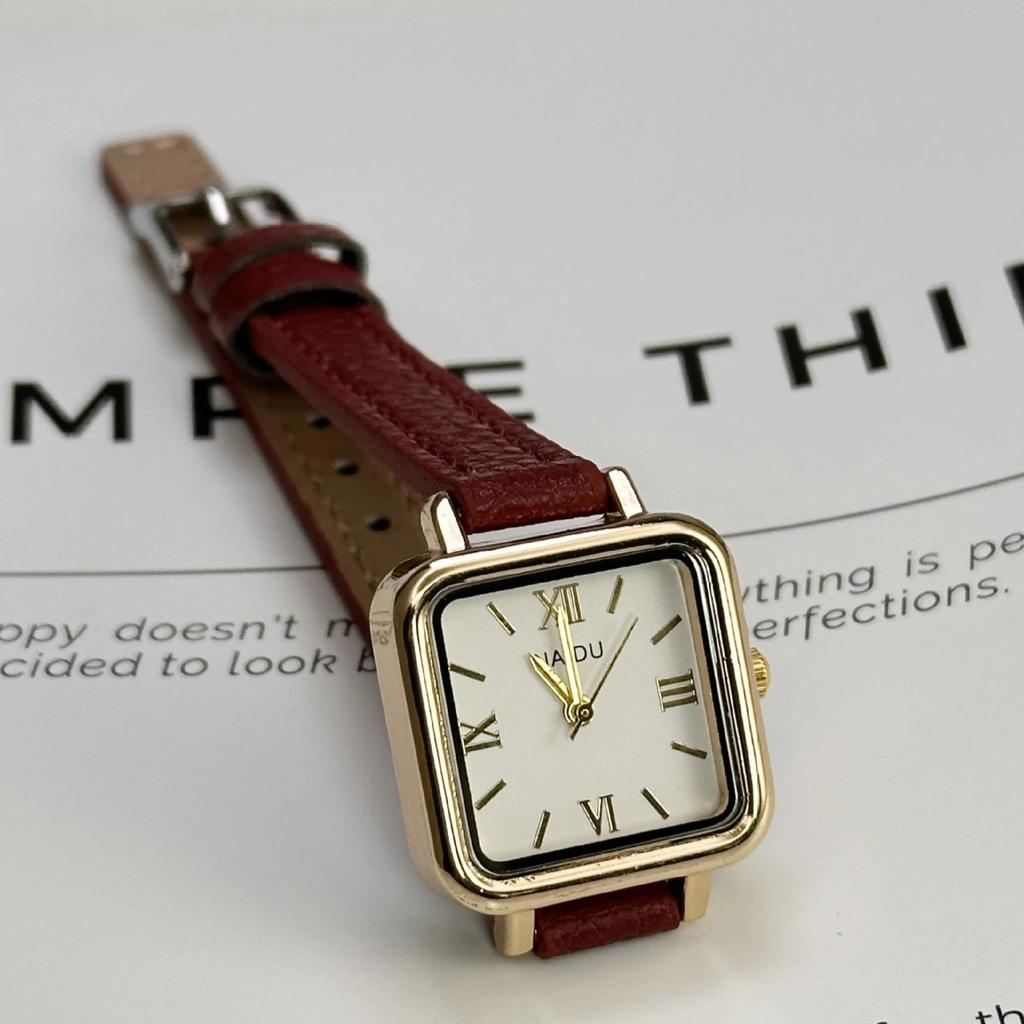 Dropshipping Women Quartz Watch Vintage Small Square Watch Famous Brand Luxury Gift Ladies Clock Red Leather Strap Wristwatches