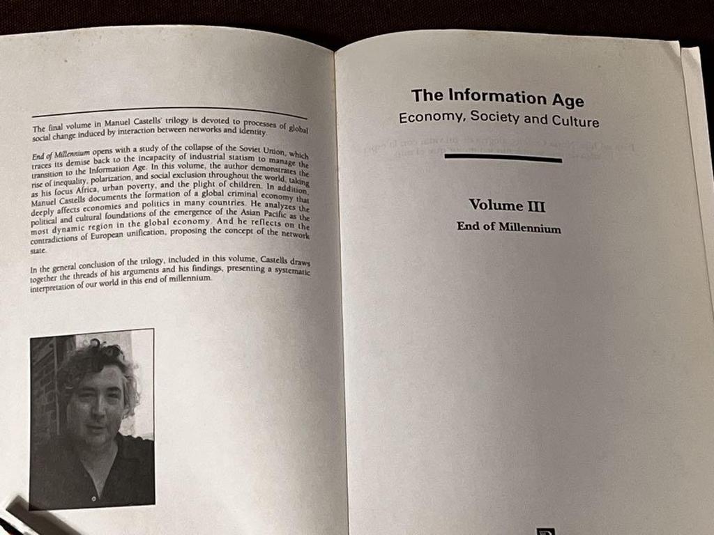 [USED] End of Millennium Manuel Castells