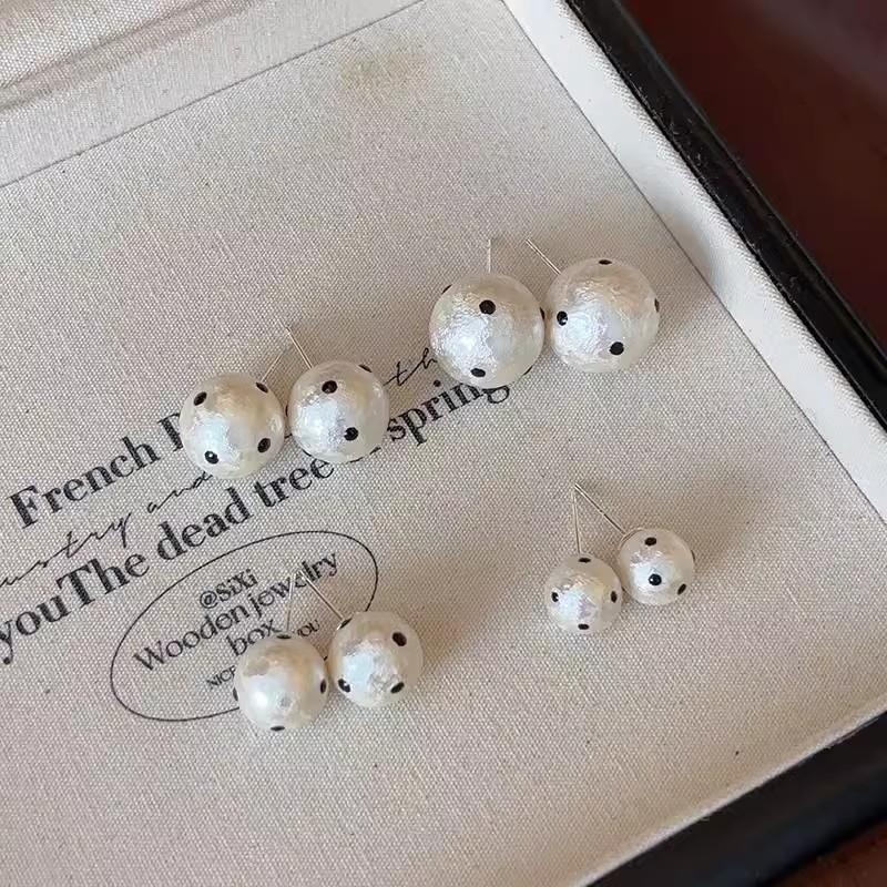Korean Vintage Polka Dot Cotton Pearl Stud Earrings for Women Exquisite Simple Geometric Round Earring Wedding Party Jewelry