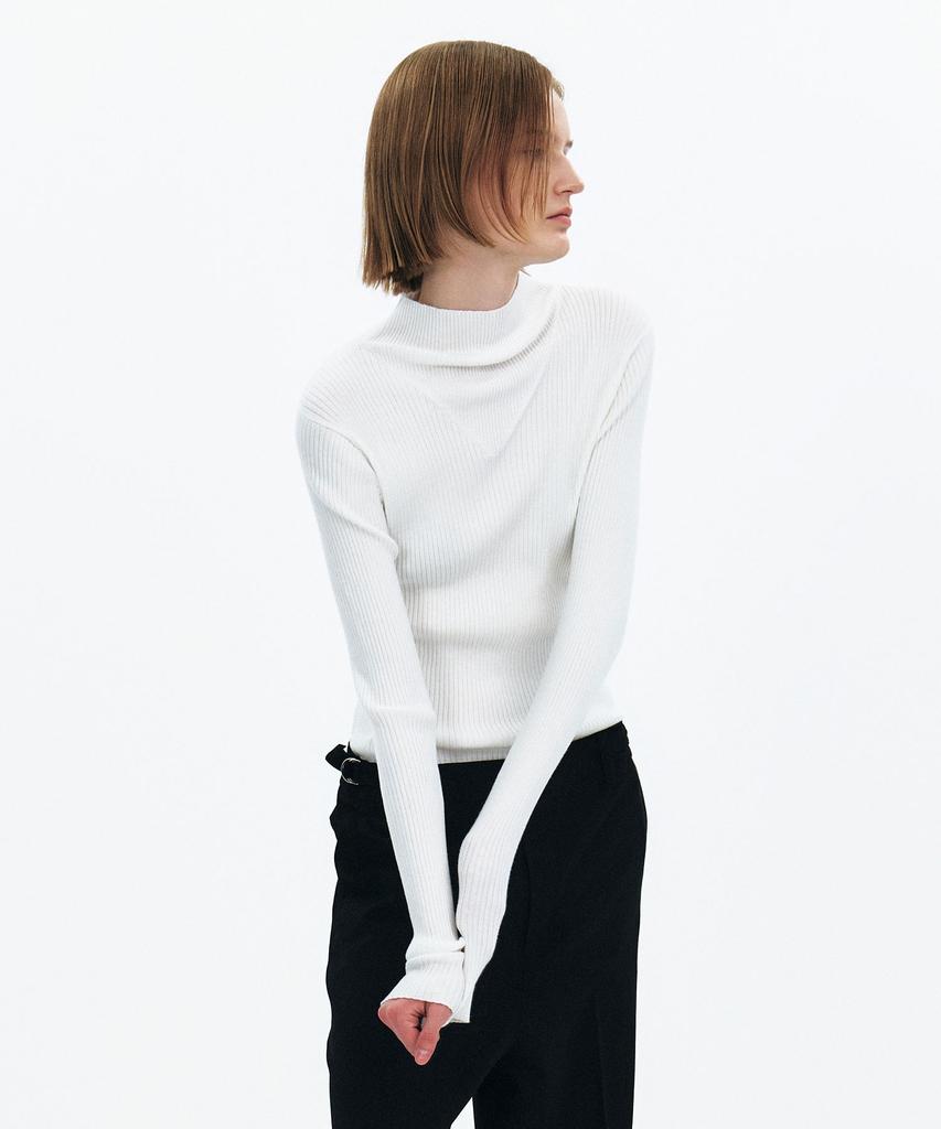 Yunse V-Neck Turtleneck Knit (White)