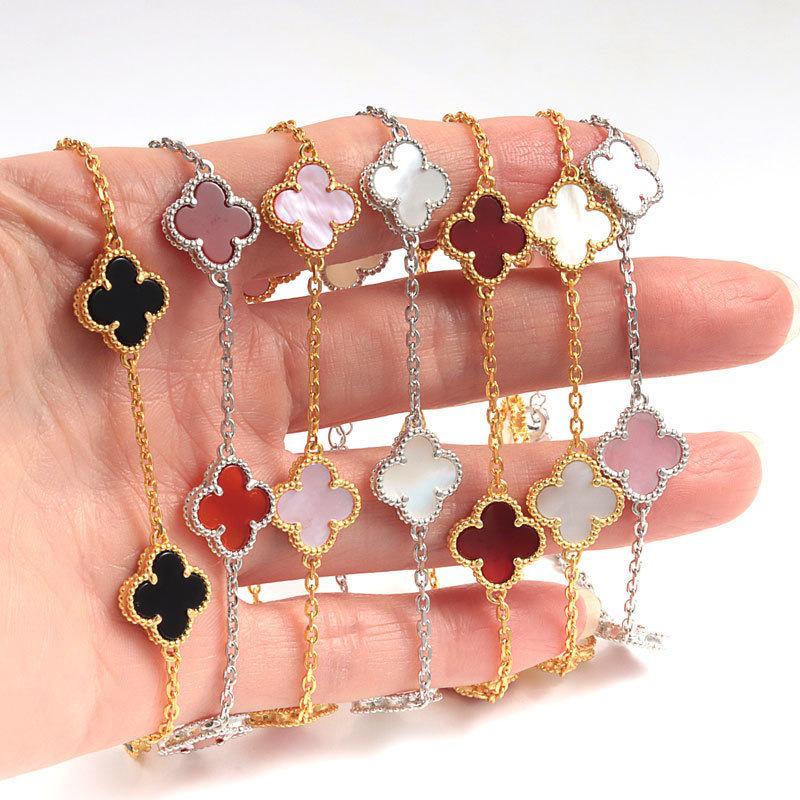Women's Four-Leaf Clover Bracelet – 18K Gold Plated with Double-Sided Mother-of-Pearl, Elegant High-Quality Accessory, Chic and Lucky Design.