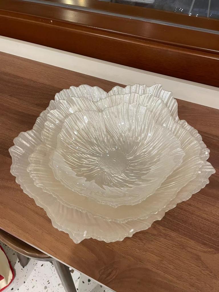 Flower Shape Glass Plate Home Retro Snacks Candy Storage Platter Simple Pearl White Fruit Tray Kitchen Tableware Disc