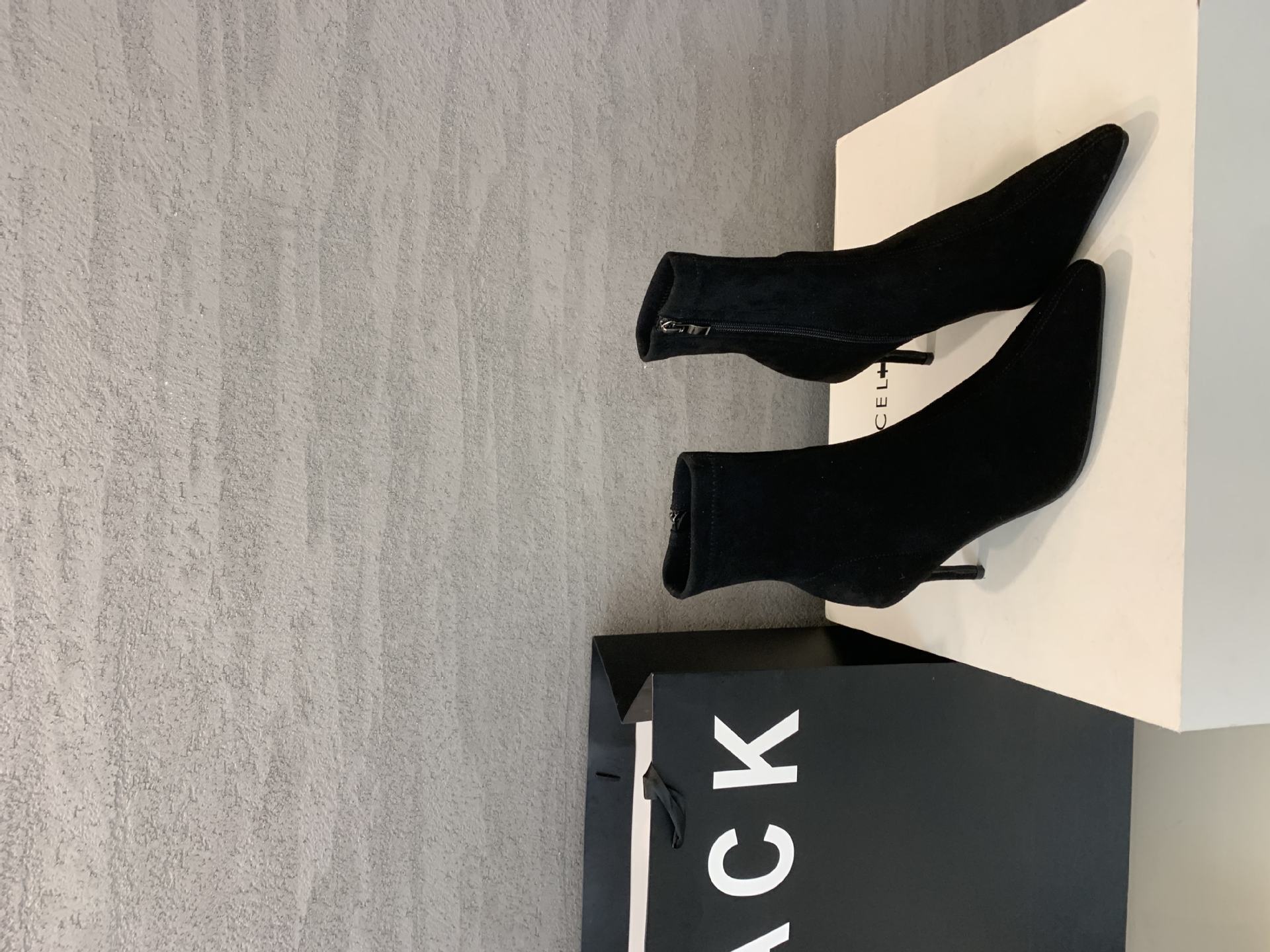 

Brown short boots women s high heels 2025 new spring and autumn suede French small ankle boots elastic pointed fashion thin boots 40