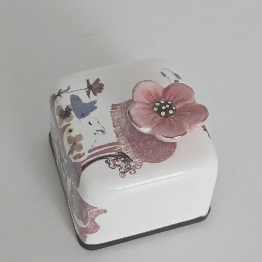 

BTS Музыкальная шкатулка «Весенний день» Изделие на заказ