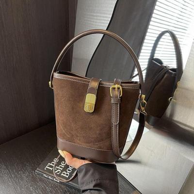 2025 Retro Maillard Women's Large-Capacity Autumn Bucket Messenger Bag