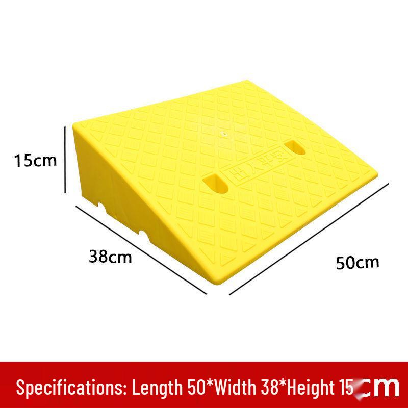 Plastic Ramp Pad: Car Uphill Climbing Slope Curb Threshold Speed Bump Step.