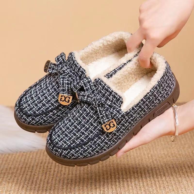 

Зимние новые однопедальные пекинские тканевые туфли, набивные и утолщенные теплые и нескользящие студенческие женские хлопковые ботинки 39 чёрный