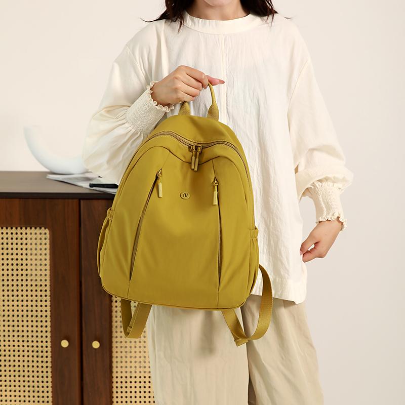 Dámský batoh jednobarevný studentský školní batoh