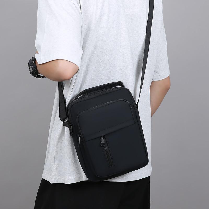 Pánská ležérní taška messenger - Malá crossbody taška Oxford s více kapsami na zip (Stylová a funkční mini peněženka)