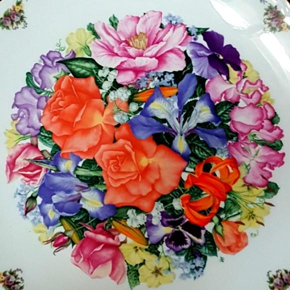 Vintage  decorative plate 'Finale'
